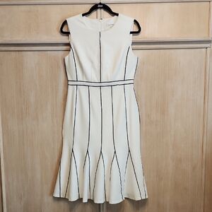 Nwot Cavin Klein Women's Sleeveless Sheath Dress White with Black Trim SZ 8